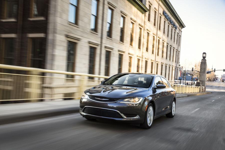  Chrysler 200 Limited (UF) 2014 года  (фото 2 из 6)